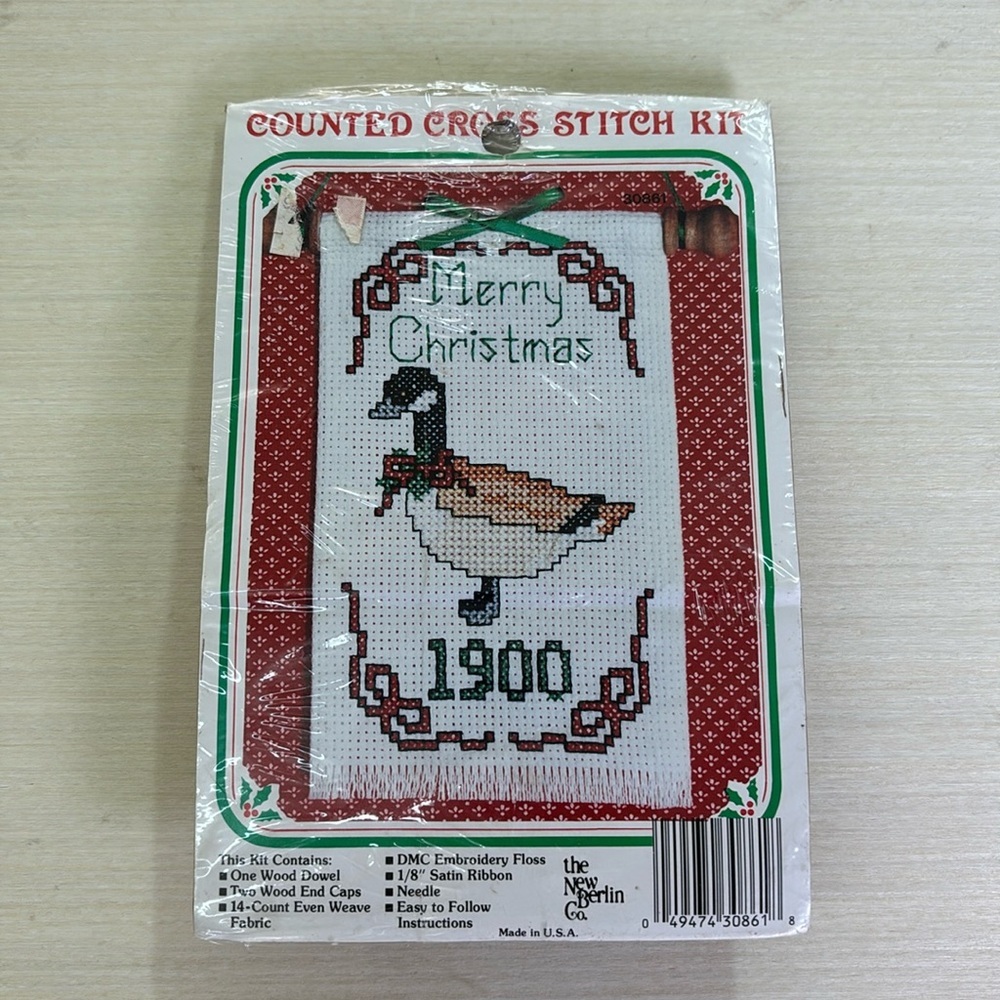 The New Berlin Co Cross Stitch Kit Christmas Goose Small Sealed Vintage‎